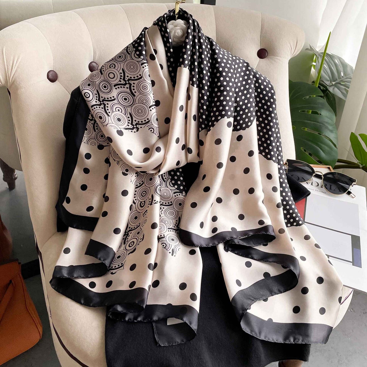 Victoire Foulard (175cm - 100% Seta)