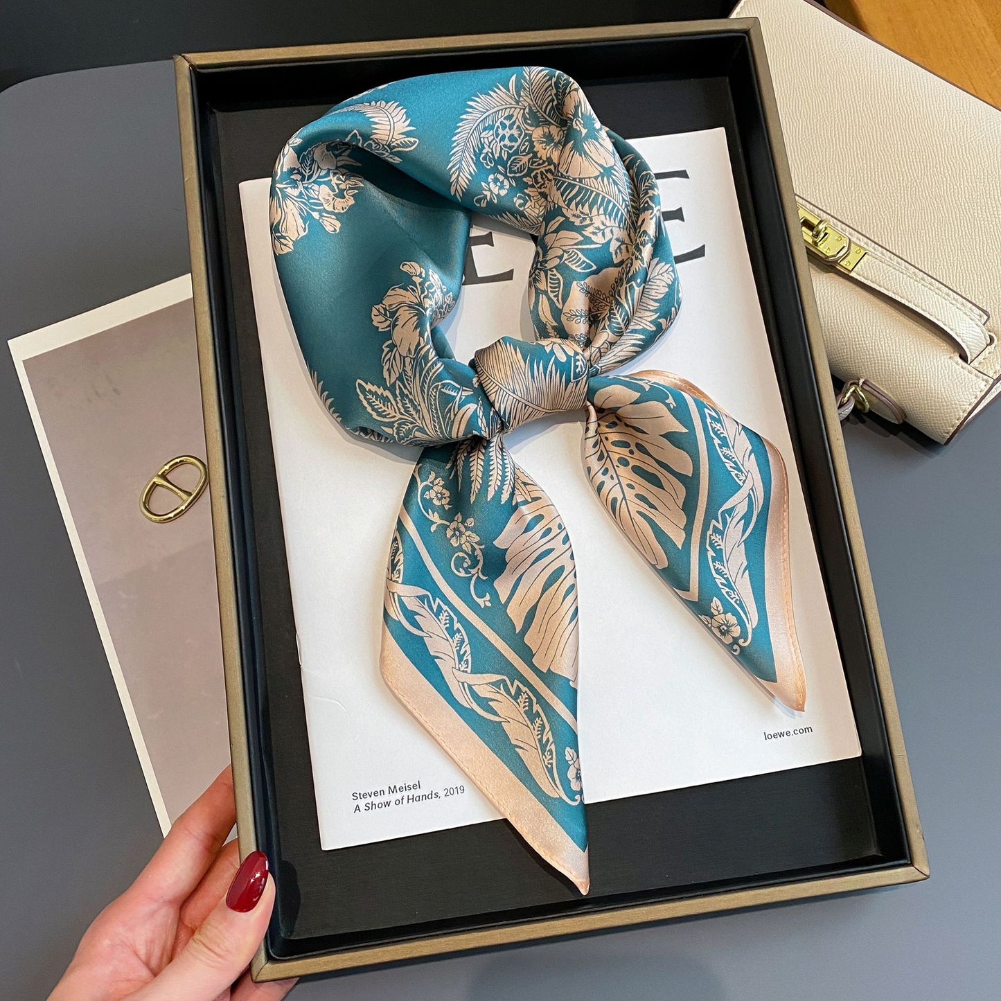 Perla Foulard (100% Seta - 68cm)
