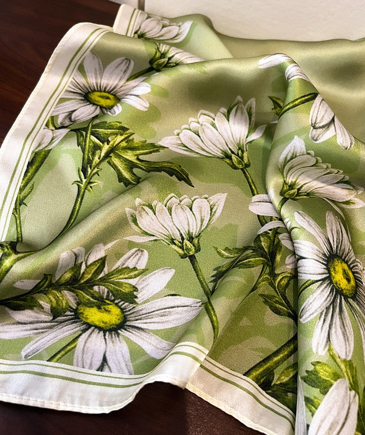 Cristina Foulard (100% Zijde- 53cm)