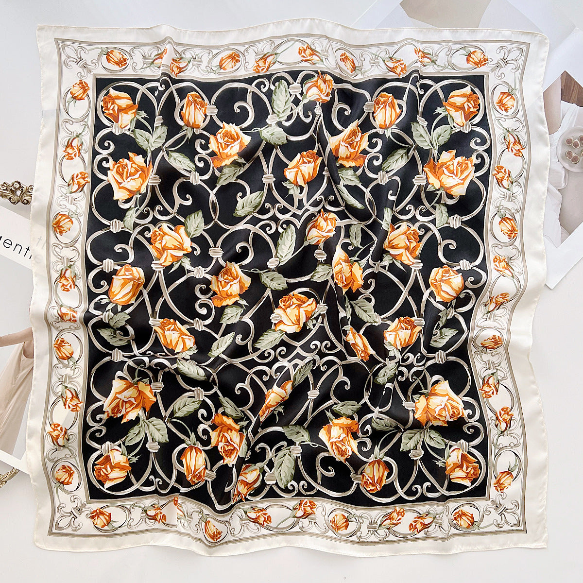 Rosalinda Foulard (100% silke - 68cm)