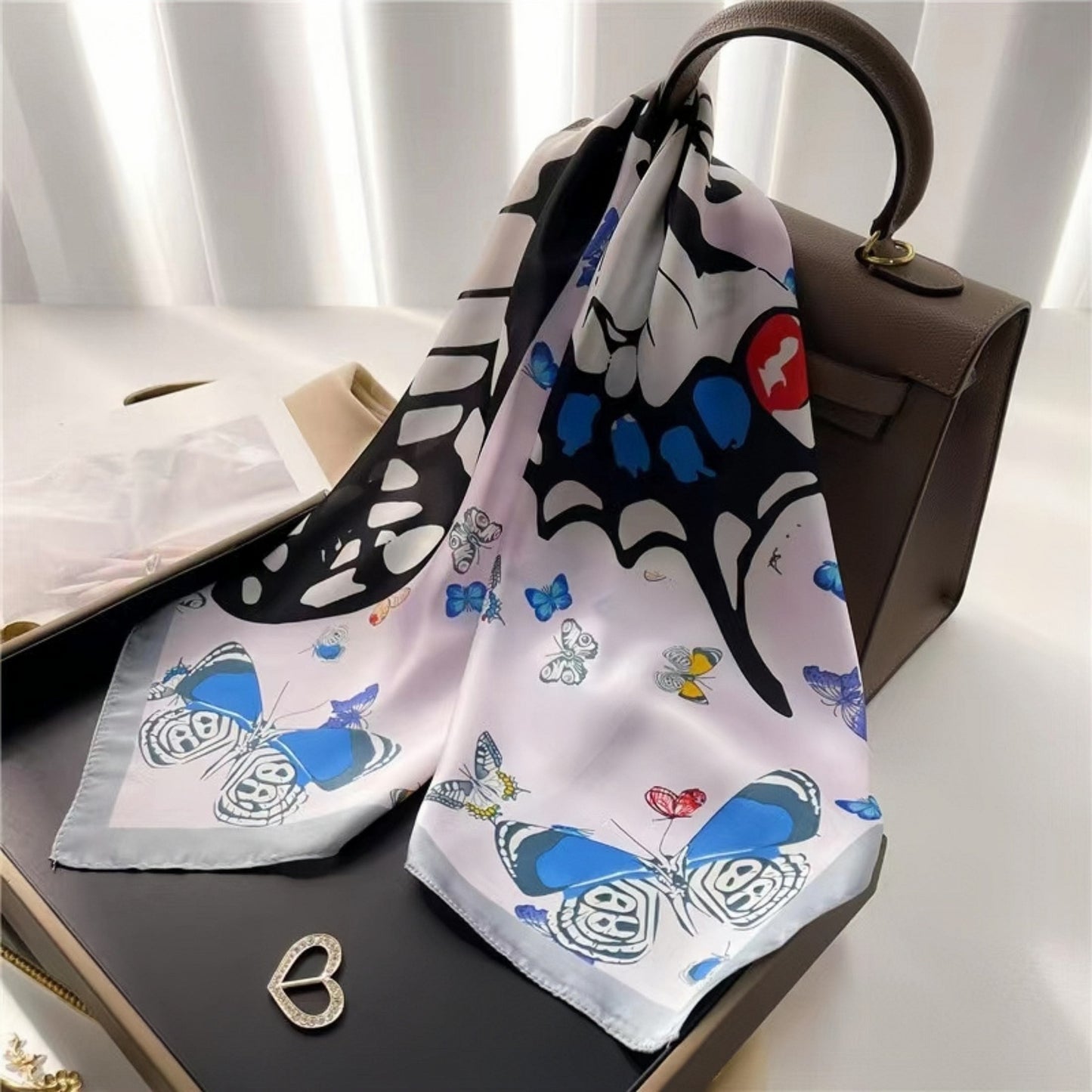 Farfalla Foulard (100% Seta - 68cm)