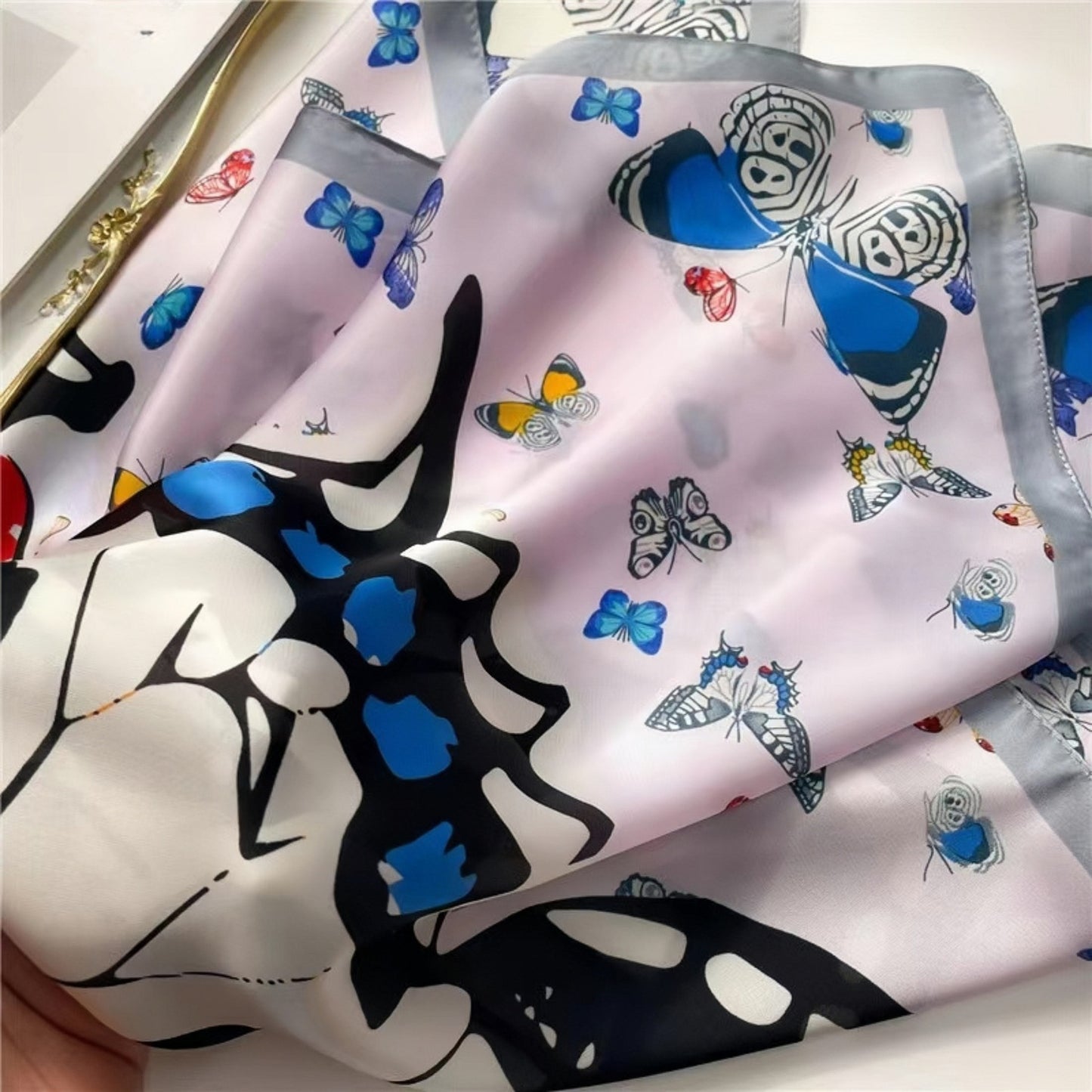 Farfalla Foulard (100% Seta - 68cm)