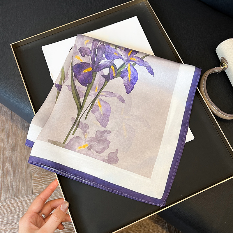 Lilia Foulard (100% Zijde- 53cm)