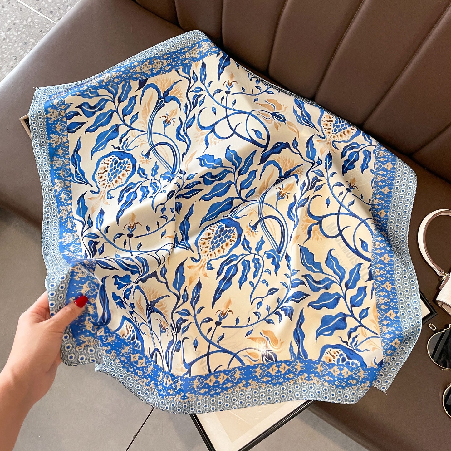 Luana Foulard (100% Seta - 70cm)