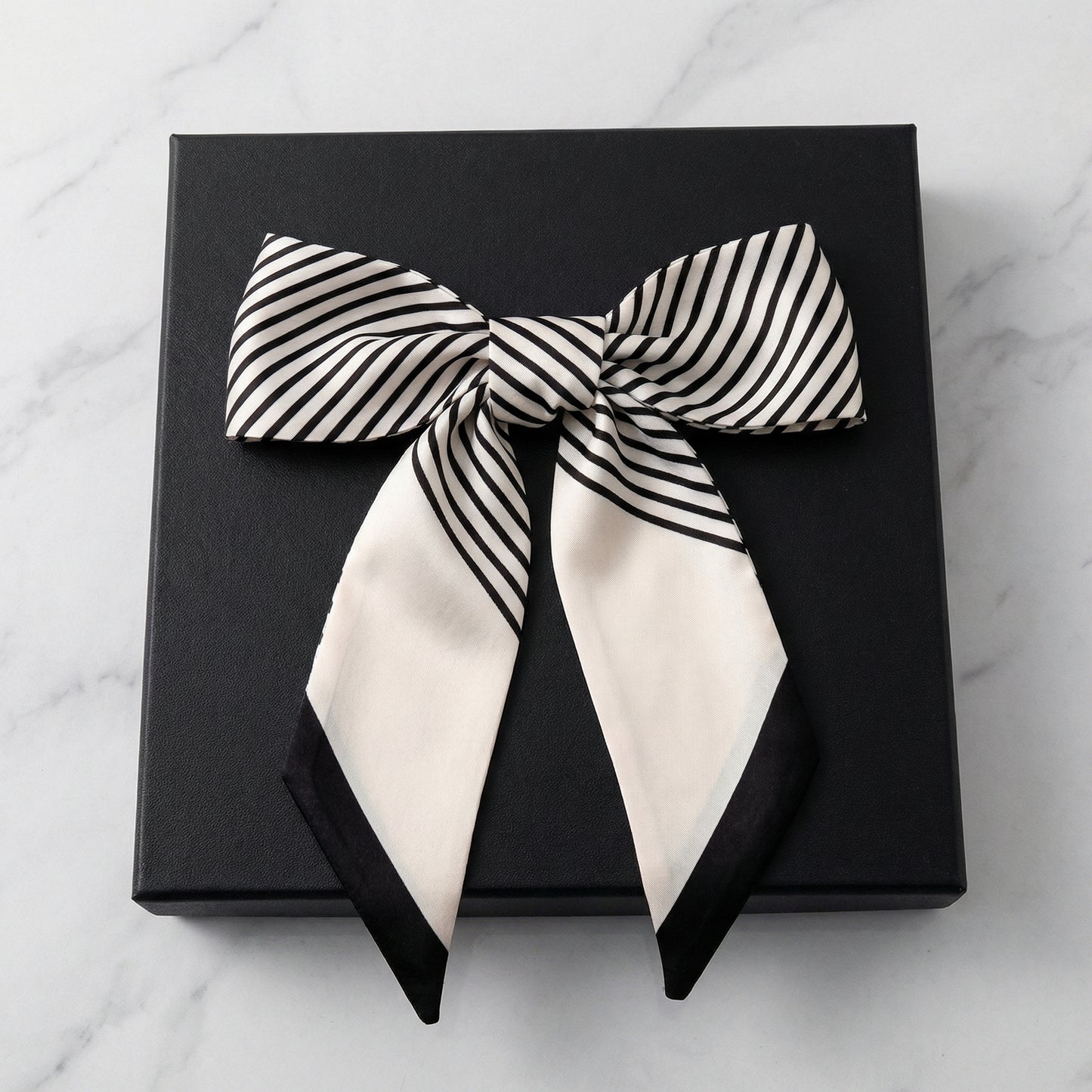 Kassandra Twilly Foulard (100% Silke - 6x80cm)