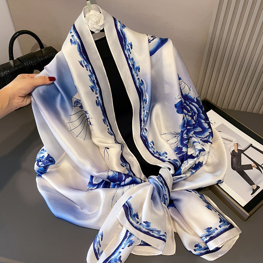 Lia Foulard (175cm - 100% Silke )