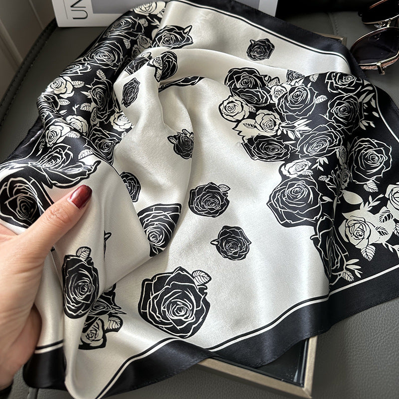 Amira Foulard (100% Silke - 68cm)