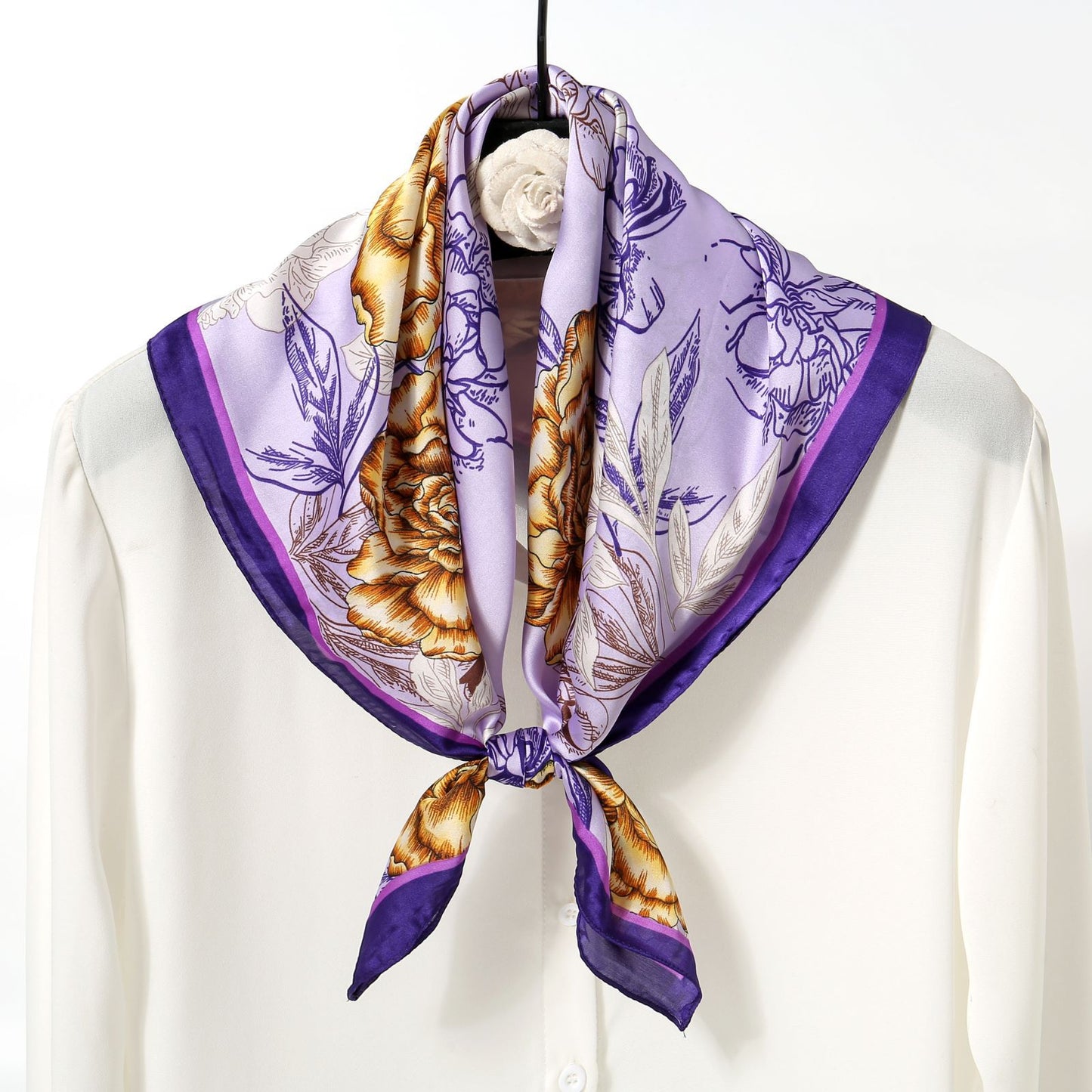 Patricia Foulard (100% Silke - 70cm)