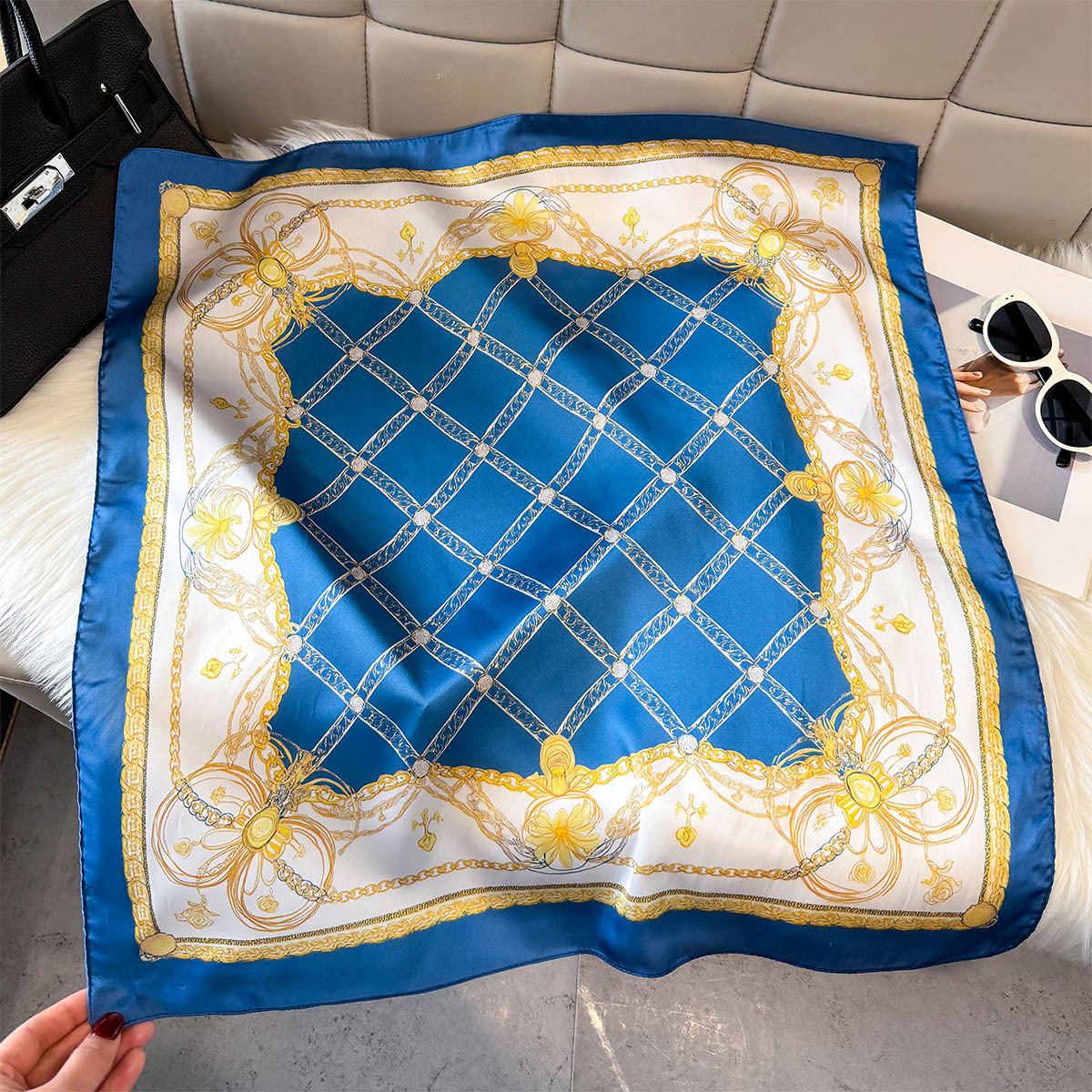 Tenny Blu Foulard (100% Seide - 68cm)