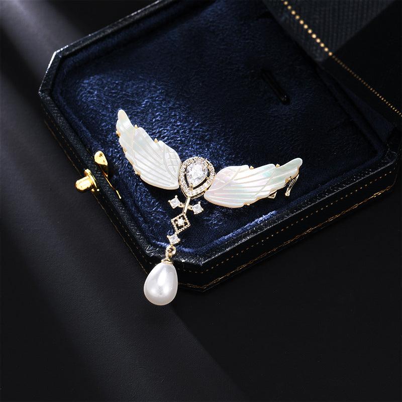 Angel wings brooch with jewelry box